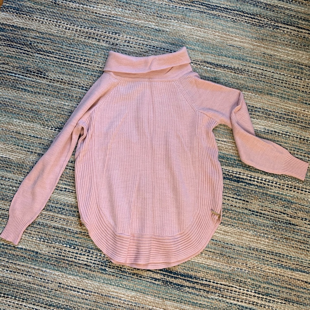 PINK TURTLE NECK | IVANKA TRUMP